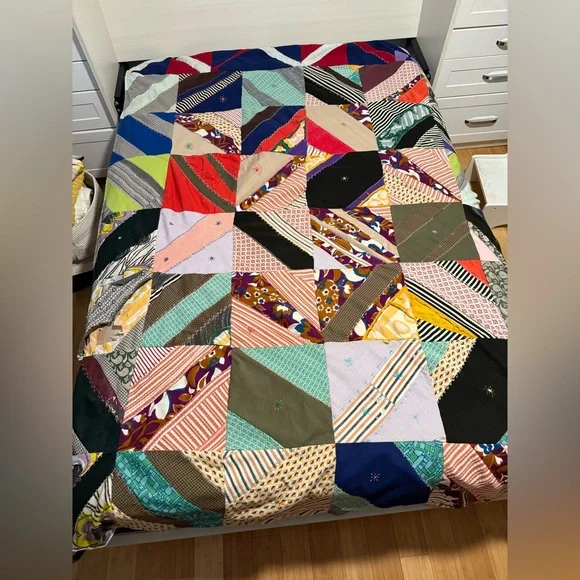 Vintage Cutter/Scrap Quilt Handmade Quilt - Picture 1 of 16